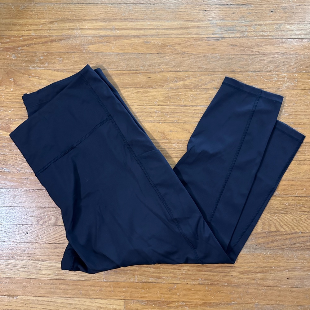 Athleta Black Leggings Sleek Comfortable Design